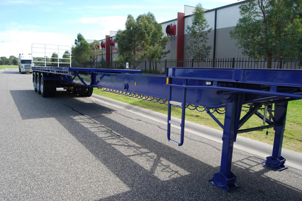 extendable flatbed trailer